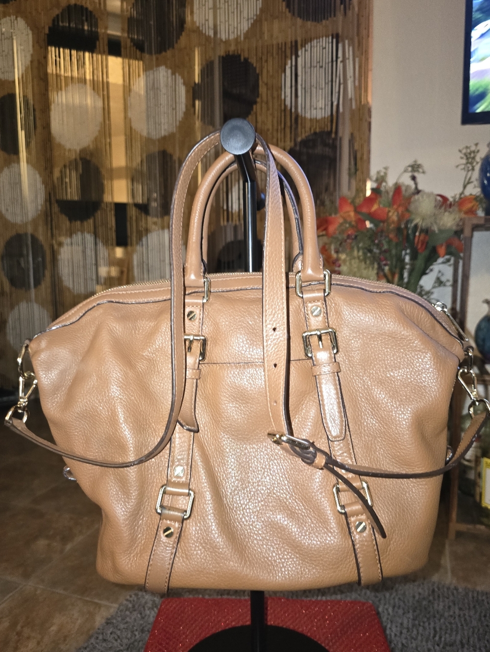 👜MK Michael Kors Pebbled Leather Satchel with MK Charm In Preloved Condition - Picture 3 of 10